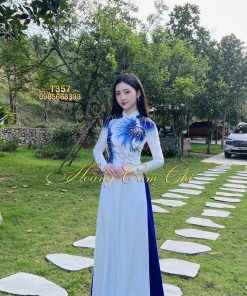 Áo dài thiết kế Xanh coban mã T357 Hoàng Cẩm Chi