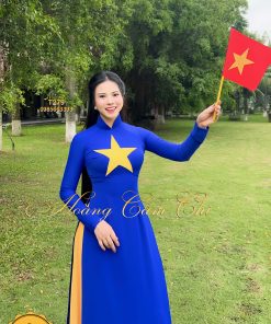 Áo dài yêu nước sao vàng mã T279 Hoàng Cẩm Chi