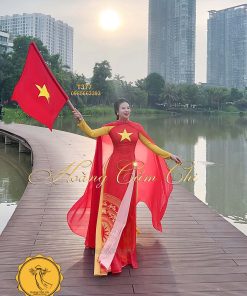 Áo dài thiết kế Tôi Yêu Việt Nam Cờ Đỏ Sao Vàng Mã T377 Hoàng Cẩm Chi