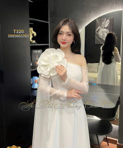 Áo dài thiết kế Đóa Hoa Kiêu Sa Trắng mã T320 Hoàng Cẩm Chi