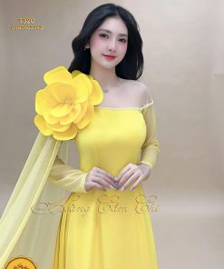 Áo dài thiết kế Đóa Hoa Kiêu Sa vàng tươi mã T320 Hoàng Cẩm Chi