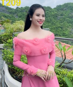 Áo dài thiết kế Nét Xuân Duyên Dáng hồng đỗ mã T209 Hoàng Cẩm Chi