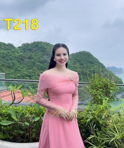Áo dài thiết kế Thanh Sắc Kiêu Sa hồng đỗ mã T218 Hoàng Cẩm Chi