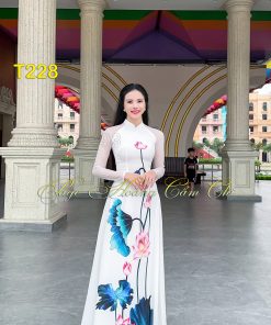 Áo dài thiết kế Sen Ngát Thuần Khiết mã T228 Hoàng Cẩm Chi