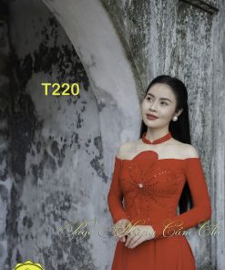 Áo dài thiết kế Ánh Hoa Rực Rỡ màu đỏ mã T220 Hoàng Cẩm Chi