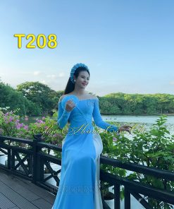 Áo dài thiết kế Vân Ca màu xanh trời mã T208 Hoàng Cẩm Chi