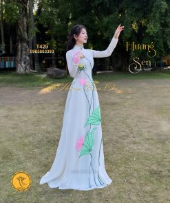 Áo dài thiết kế Hương Sen mã T429 Hoàng Cẩm Chi