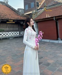 Áo Dài Xuân Thì - Họa Tiết Hoa Đào Đón Tết - Hoàng Cẩm Chi - Màu Trắng in Hoa Đào - Vải Lụa Cao Cấp