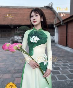 Áo dài thiết kế Thanh Liên - In hoa và lá sen nổi bật thương hiệu Hoàng Cẩm Chi