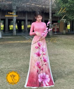 Áo dài Mộc Lan - In 5D Hoa Mộc Lan trên vải gấm cao cấp, thương hiệu Hoàng Cẩm Chi