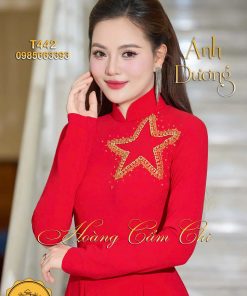 Áo dài thiết kế đính phale hình sao vàng vải lụa cao cấp Hoàng Cẩm Chi